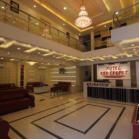 Hotel Red Carpet Tājganj Exterior photo