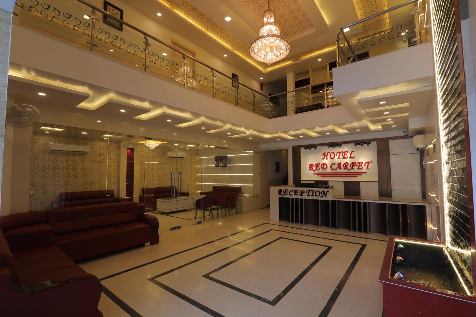 Hotel Red Carpet Tājganj Exterior photo
