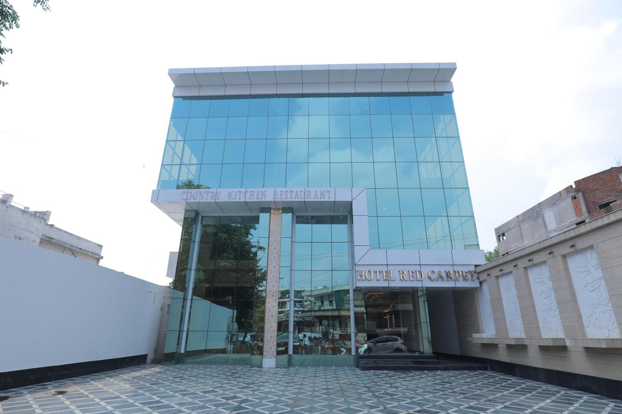 Hotel Red Carpet Tājganj Exterior photo